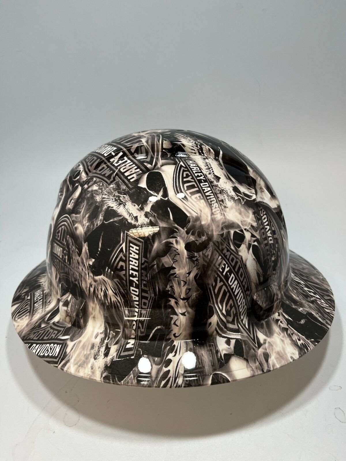 Bad ass hardhat with a hydro dipped skull design