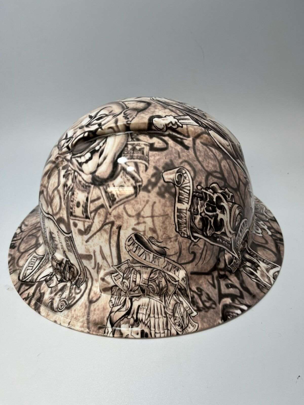 Bad ass hardhat with a hydro dipped skull design