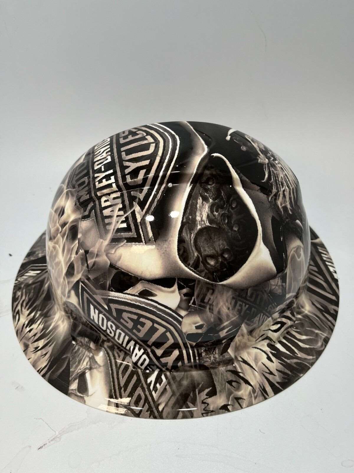 Bad ass hardhat with a hydro dipped skull design