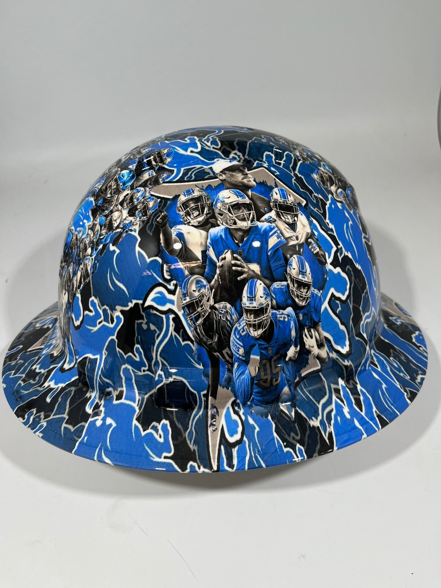 Full Brim Hard Hat Hydro Dipped DETROIT LIONS NFC NORTH CHAMPIONS 2024/2025